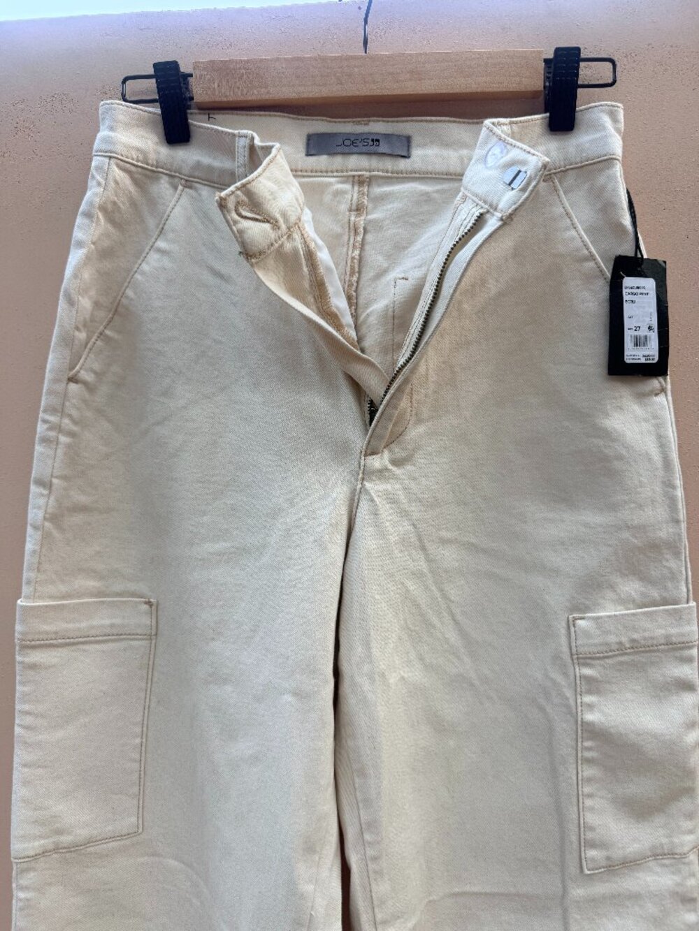 NWT Joe’s Jeans Cargo Pant in Ecru – Size 27